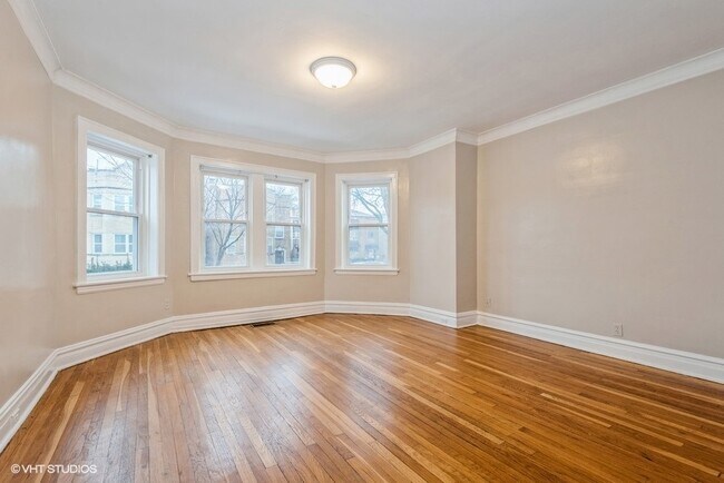 Building Photo - 8650 Trumbull Ave