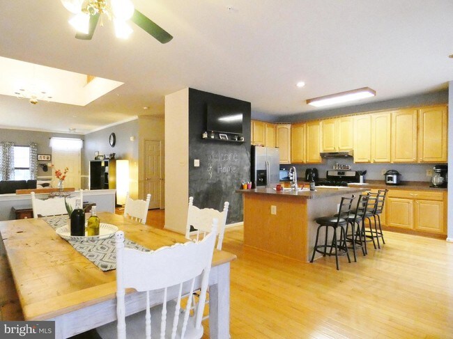 Building Photo - 2144 Mardic Dr