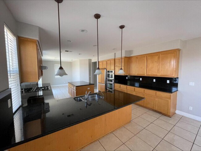 Foto del edificio - 1069 Dry Creek Ct