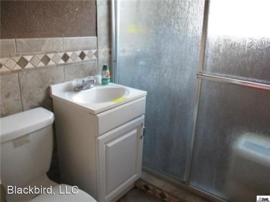 Foto del edificio - 2 br, 1 bath House - 4822 Woodend Avenue