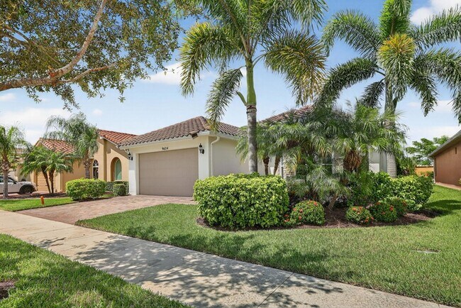 Foto del edificio - 9624 SW Royal Poinciana Dr