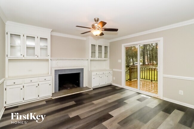 Foto del edificio - 687 Crabtree Ct SW