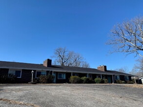 Building Photo - 14895 Dutchmans Dr