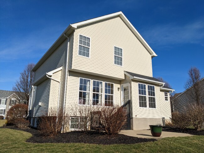 Foto del edificio - 9786 Emerald Ridge Ave NW