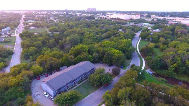 Building Photo - 3200 Lake Como Dr