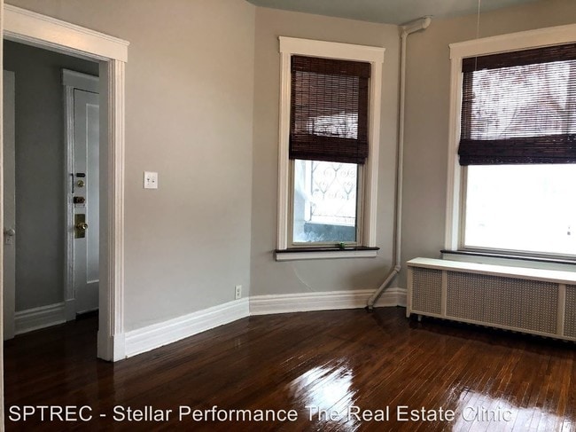 Building Photo - 106 S Kenilworth Ave