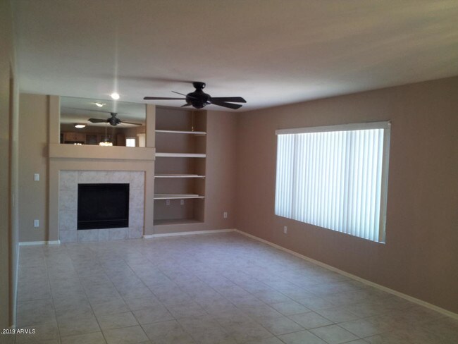 Foto del edificio - 16266 N 160th Ave