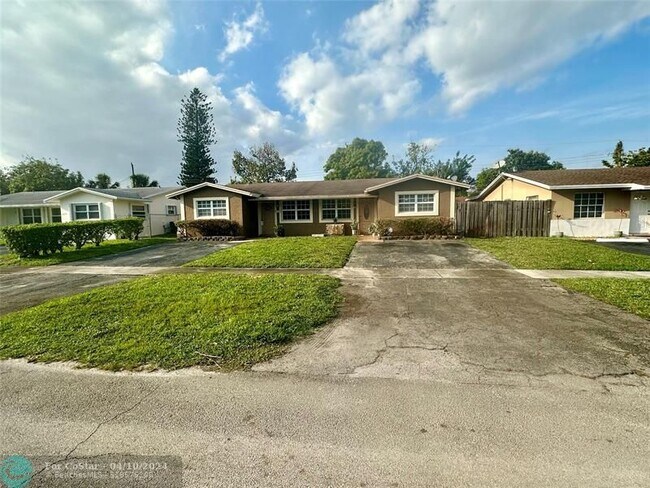 Foto del edificio - 5725 NW 14th Ct