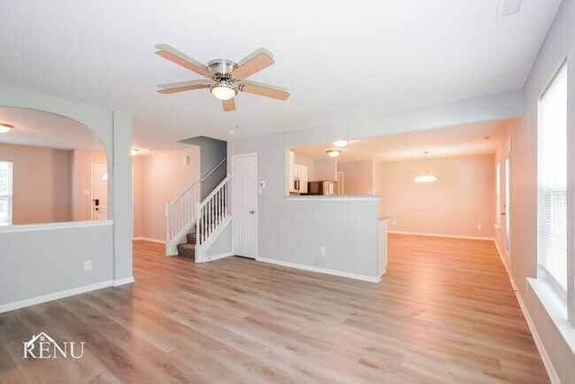 Building Photo - 1191 N Aberdeen Dr