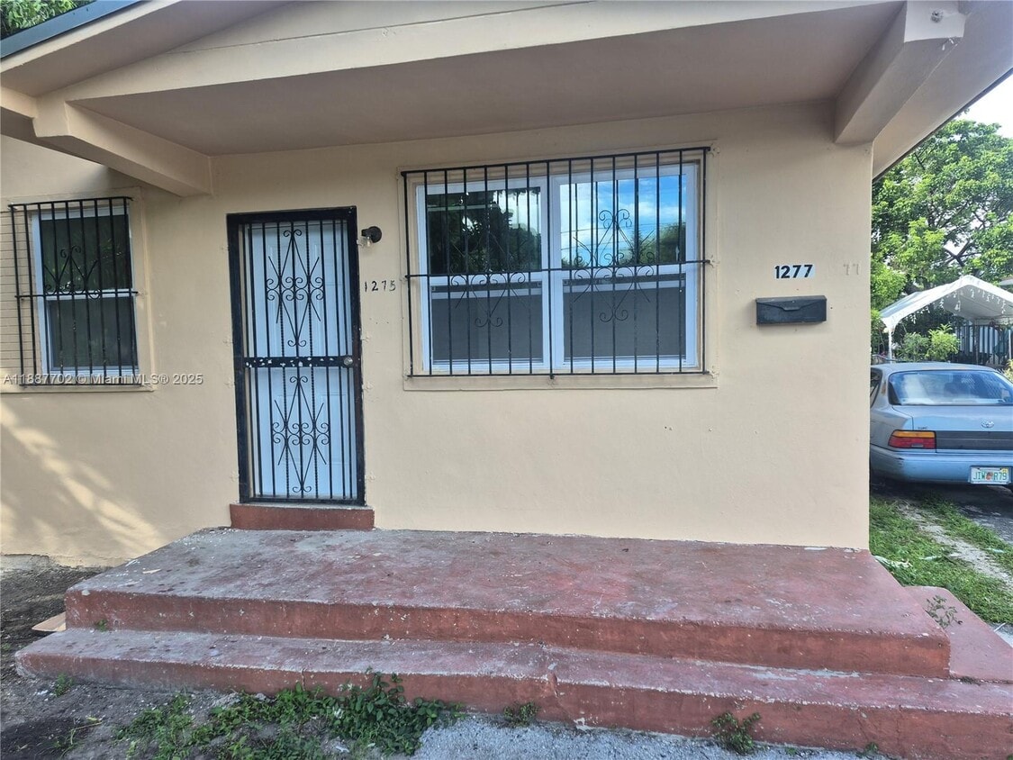 Primary Photo - 1275 NW 43rd St