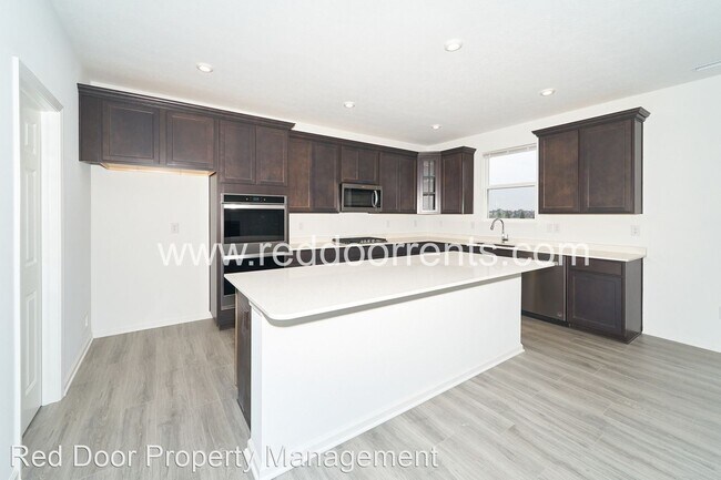 Building Photo - 5 br, 4 bath House - 1369 Locomotive Drive