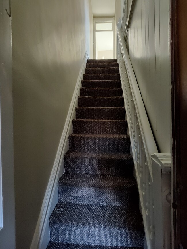Entry Stairs - 1224 Eckert Ave