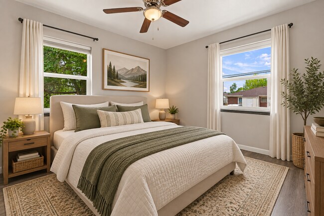 Foto del edificio - $1,890.95, 2 Beds - 2 Bath, Duplex in Denver with Washer and Dryer!