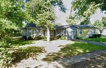 Building Photo - 4855 Elena St