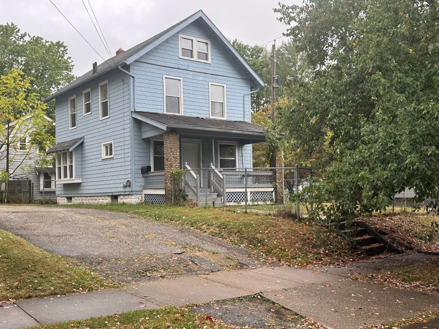 66 E Mapledale Ave Akron, OH 44301 – photo 1