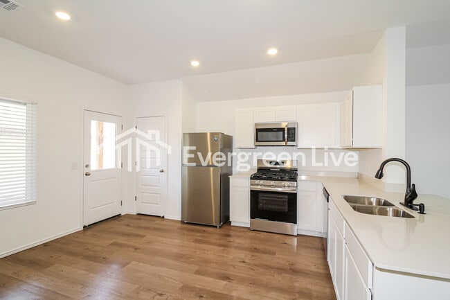 Building Photo - 1833 Rock Elm Dr