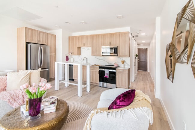 Building Photo - The Brady