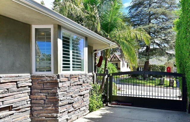 Building Photo - 4535 Alta Canyada Rd