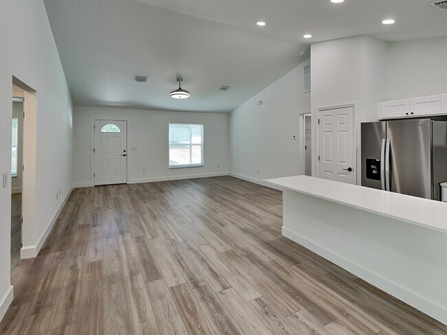Foto del edificio - 15135 SW 16th Pl