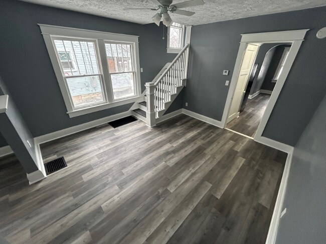 Foto del edificio - 32-34 Marie Ave