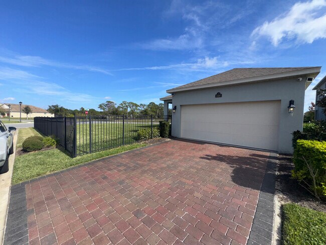 Foto del edificio - 8503 Tavernier Aly