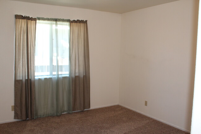 Bedroom 1 - 540 N. Mesa Street