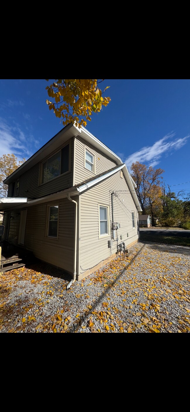 Building Photo - 628 E Fair St