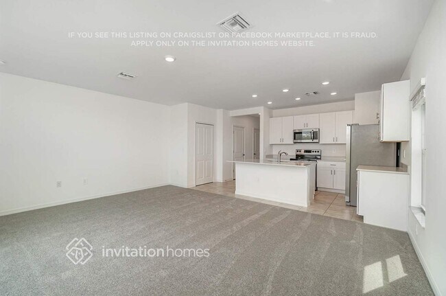 Foto del edificio - 7165 Greenwood Park Cir