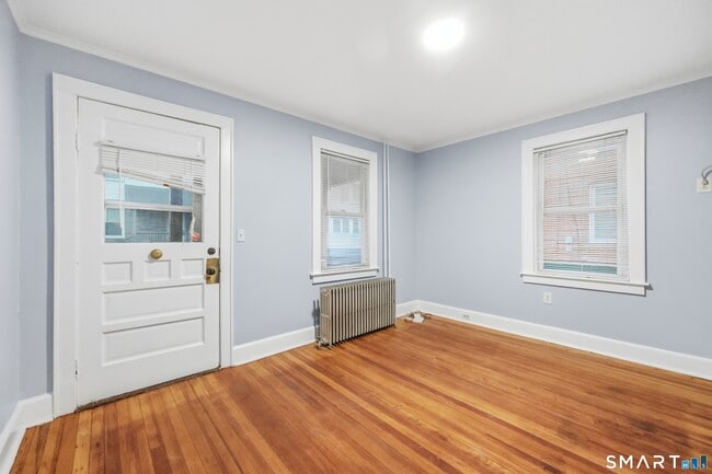 Building Photo - 94 Liberty St