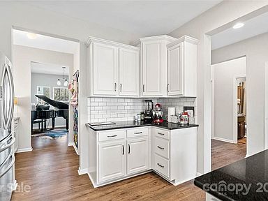 Foto del edificio - 1137 Bethel Rd