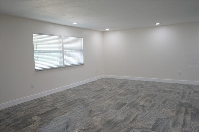 Foto del edificio - 1618 Cherry Hills Dr