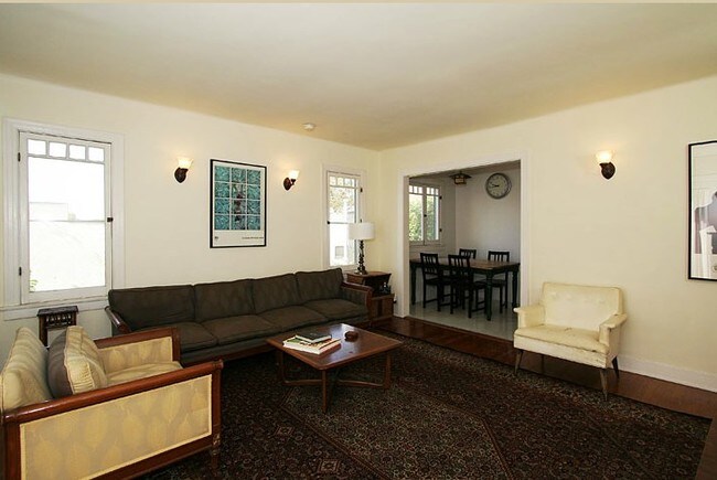 Foto del edificio - 1608 Cerro Gordo St