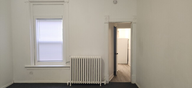 Building Photo - "Charming Studio Living: Cozy & Convenient in Downtown Duluth!" (accepts Section-8 tenants)