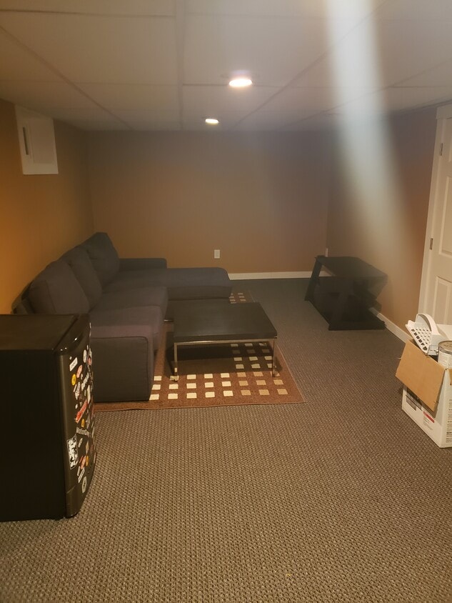 288 Melbourne Av, Winnipeg, MB R2K 1A8 House for Rent in Winnipeg, MB