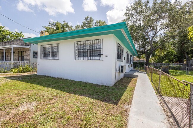 Foto del edificio - 7010 NW 5th Pl