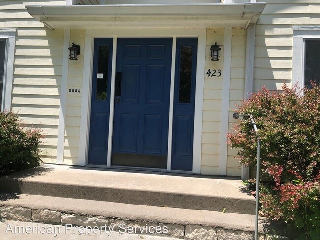 Building Photo - 423 N 9th St
