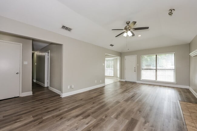 Building Photo - 7051 S Meadow Dr E