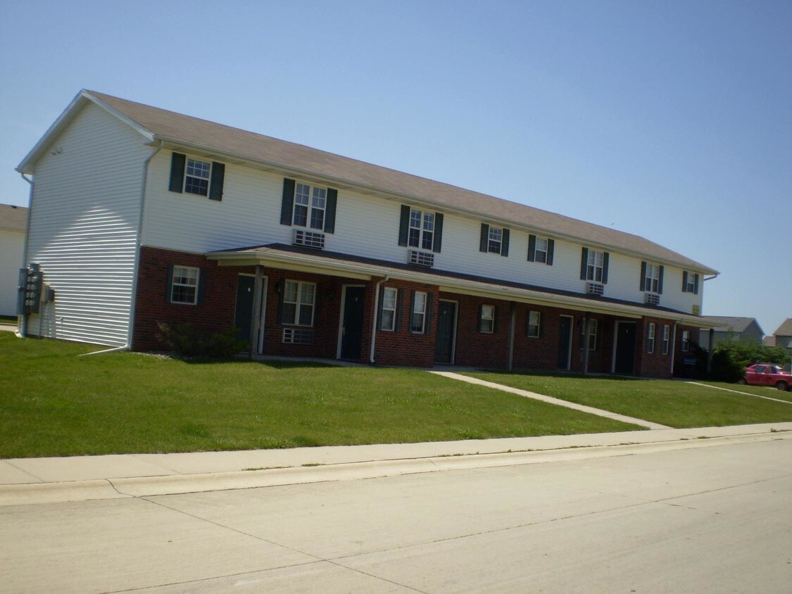 Foto principal - 16-18 Fetzer Ct