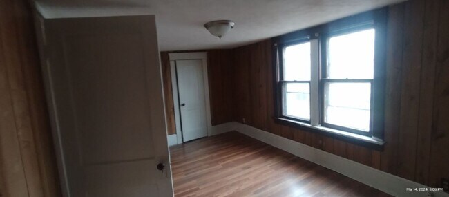 Building Photo - "Spacious Tranquility: Your Ideal 3-Bedroo...