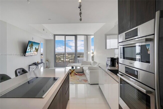 Foto del edificio - 851 NE 1st Ave