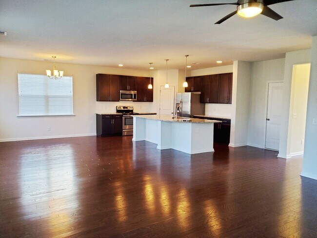 Foto del edificio - **Available Now** 3 Bedroom, 2.5 bath home with Great neighborhood amenities!