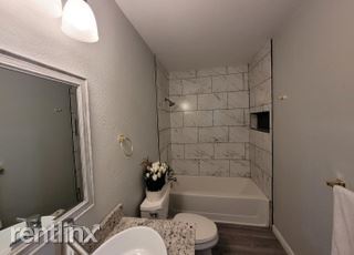 Primary Photo - 6400 Edgemere Blvd