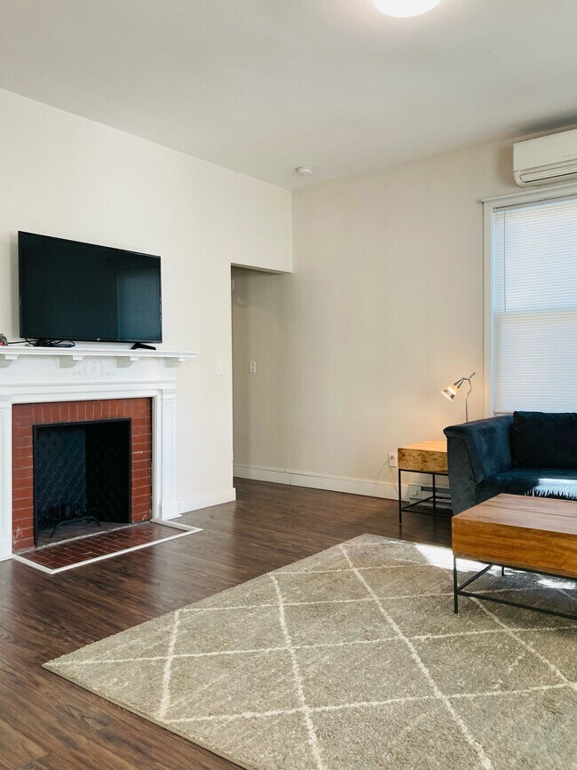 Foto del edificio - 210 Waterman St