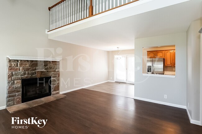 Building Photo - 3668 Aurora Dr