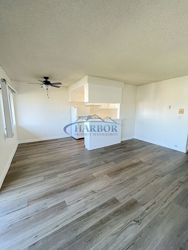 Foto del edificio - 949 W 26th St