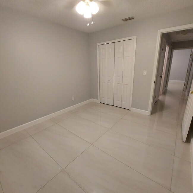 Foto del edificio - 4722 Fireside Dr