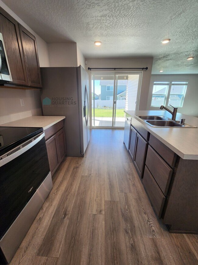 Foto del edificio - Beautiful, modern, 3 bedroom home!	Newly built, Single-level living in Deer Park!