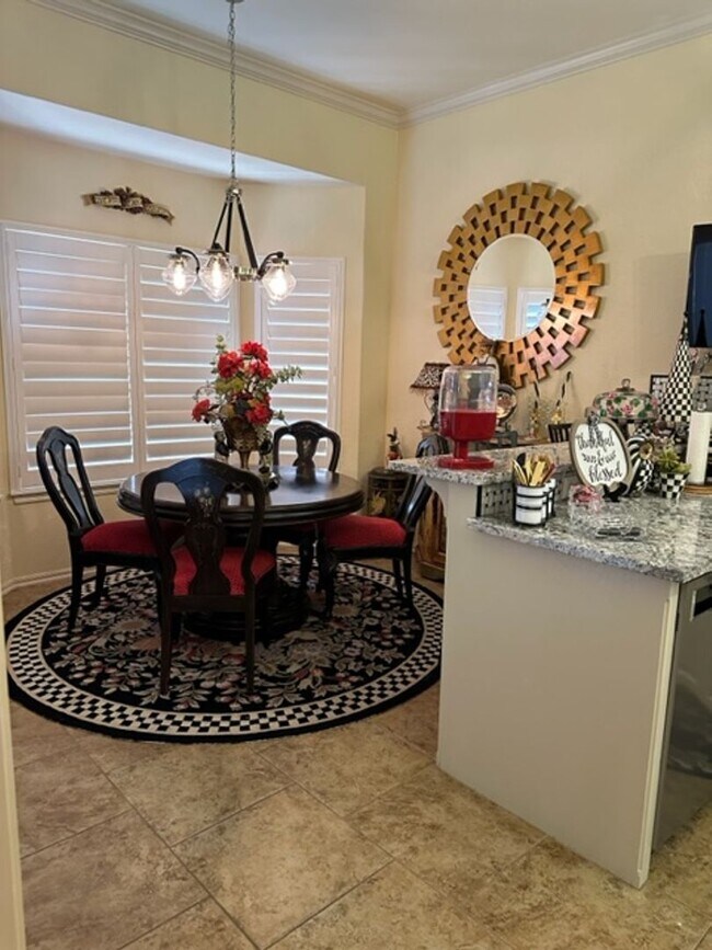 Foto del edificio - Beautiful Home in a Gated Community - Comm...