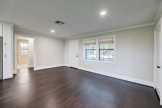 Foto del edificio - 4626 Oakdale St