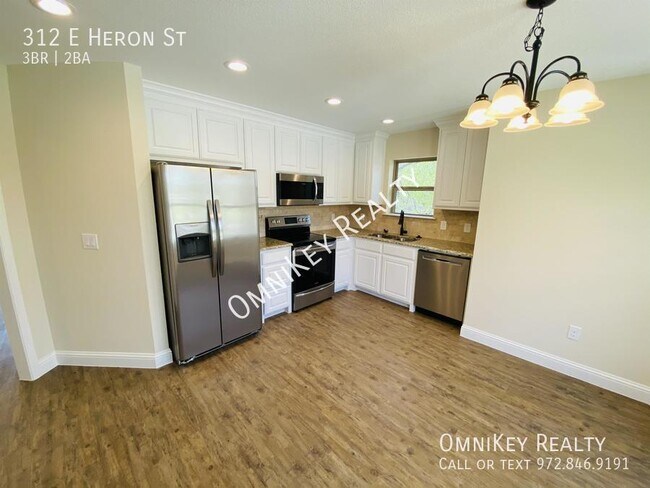 Foto del edificio - 312 E Heron St